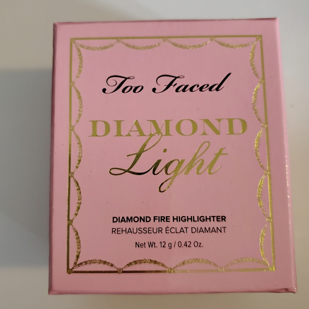 Too Faced Diamond Light Highlighter